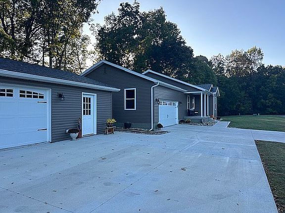 3rd image of 1617 Quail Hollow Dr