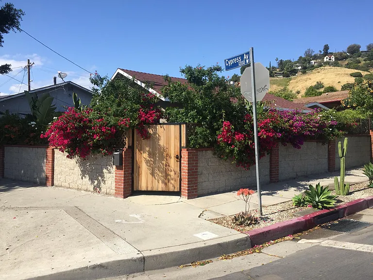 1253 Cypress Ave — Photo 13
