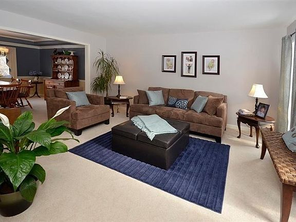 2nd image of 2297 Bruns Ln