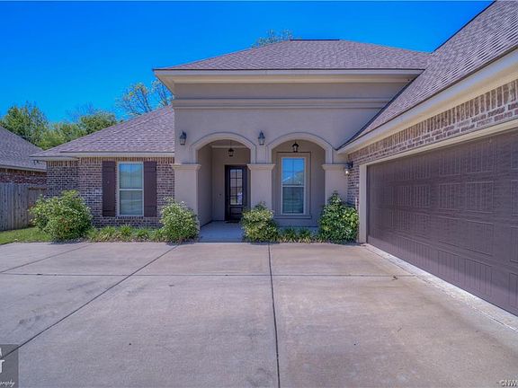 4th image of 634 Alder Ln