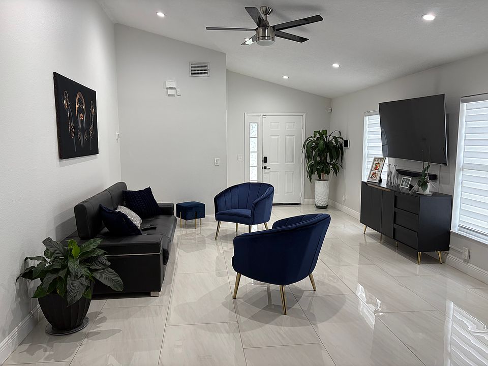 1st image of 205 Southbridge Cir