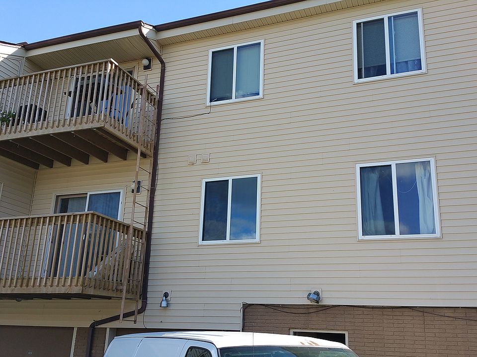 1st image of 423 Westwinds Dr