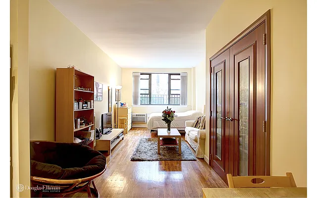 Rented by Douglas Elliman | media 19