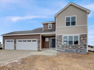 2265 Meadow Ln, Grafton, WI 53024