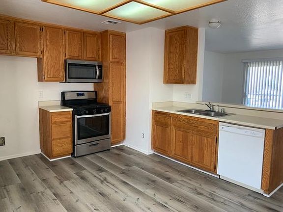 2nd image of 1365 Crafton Ave APT 2034