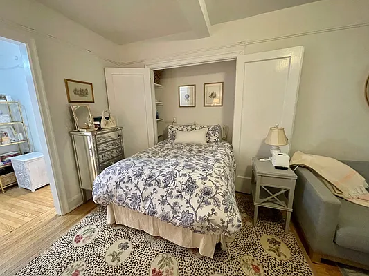 Rented by Buchbinder & Warren | media 3