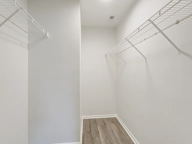 The Oakley at Spring Creek — Photo 18