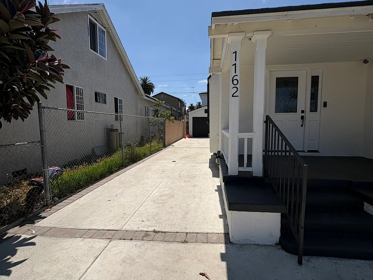 3 bed, 1182 sqft, $3,800 — Photo 2