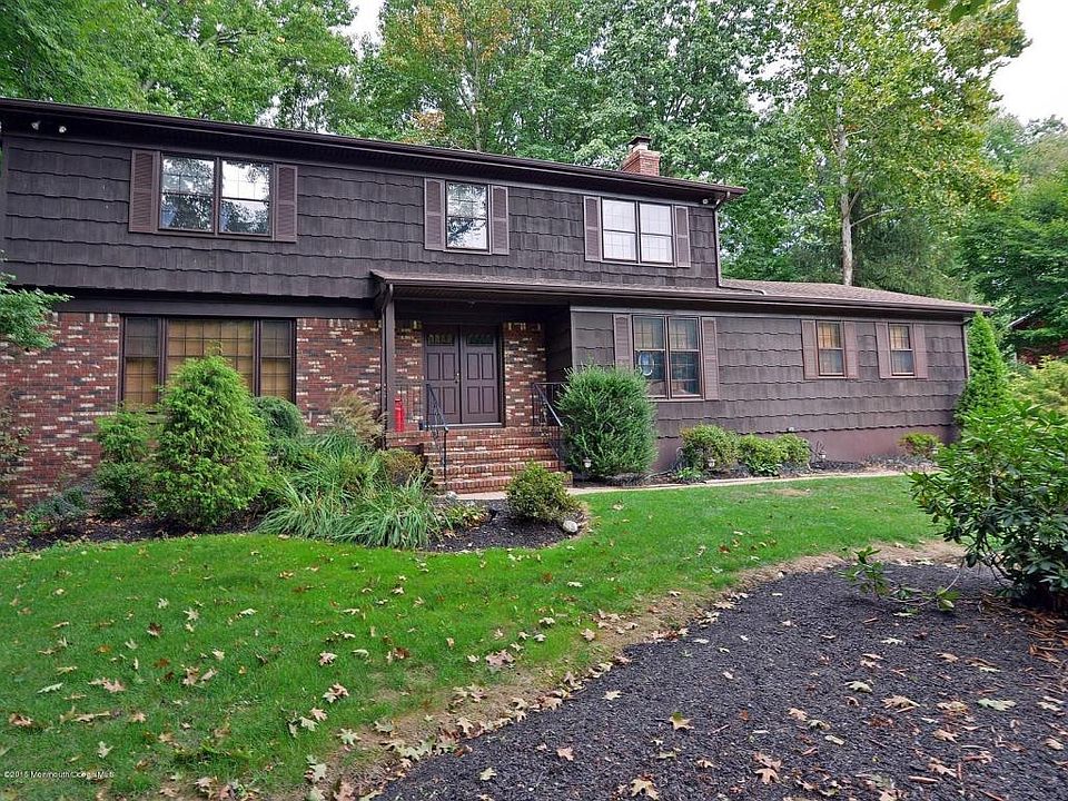 1st image of 12 Briar Hill Dr