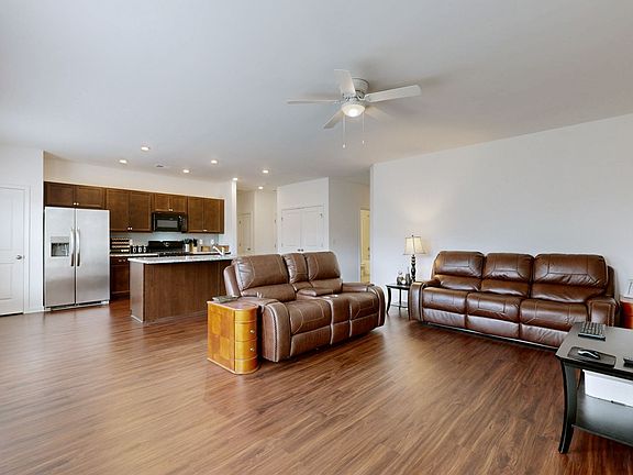 5th image of 2216 Zeva Cir
