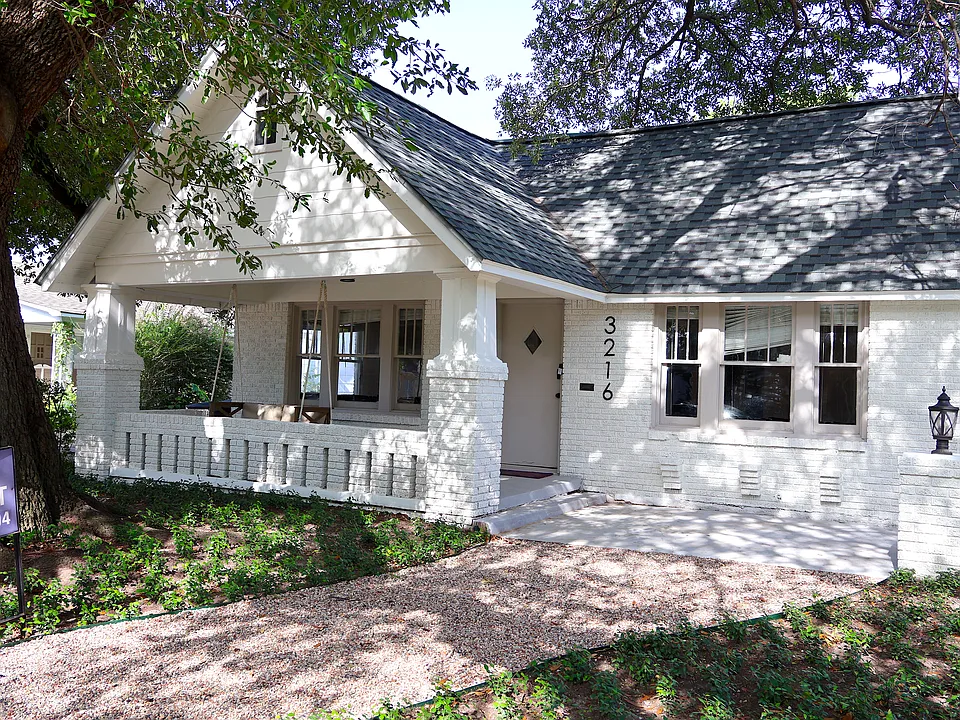 3216 Cockrell Ave