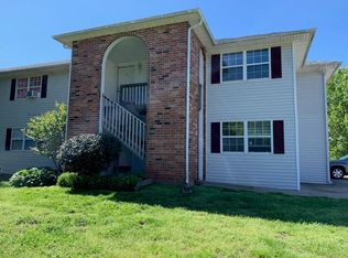 2893 Crystal Lake Dr, Loma Linda, MO 64804