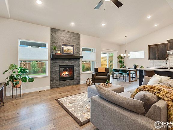 3rd image of 527 Wild Honey Dr