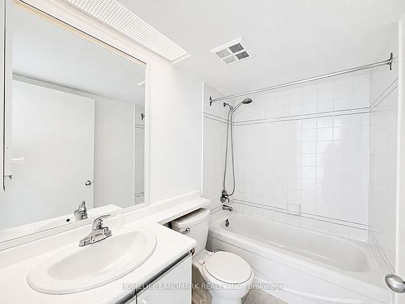 5th image of 2460 Eglinton Ave E #917