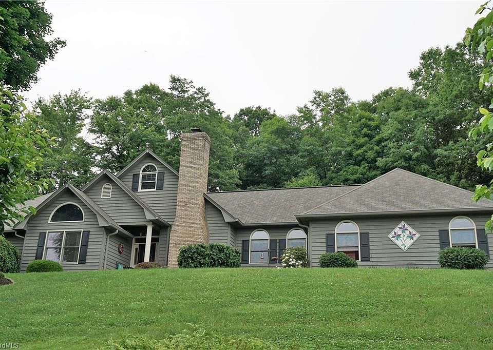 1st image of 416 Walter Dr