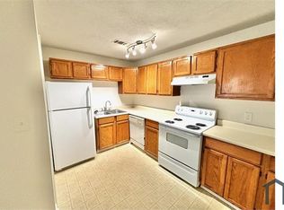 99 S 3rd St APT 8, Pensacola, FL 32507