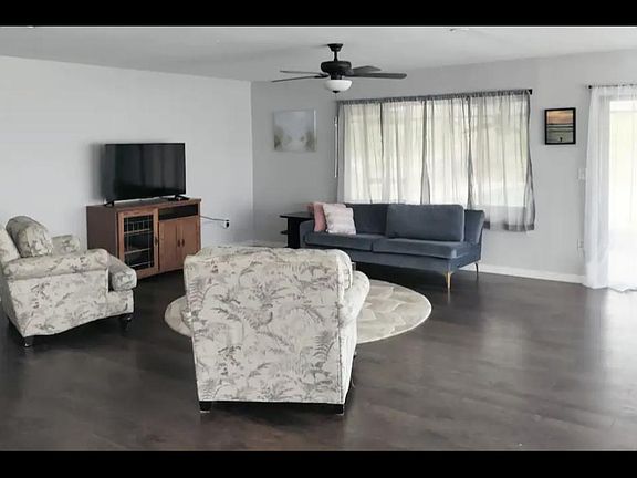 3rd image of 5166 Wilton Ct