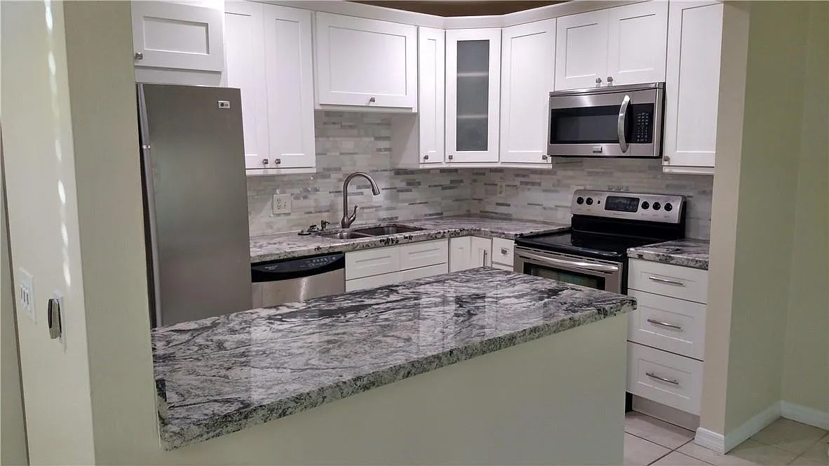 2 bed, 2.0 bath, 1054 sqft, $2,400 — Photo 3