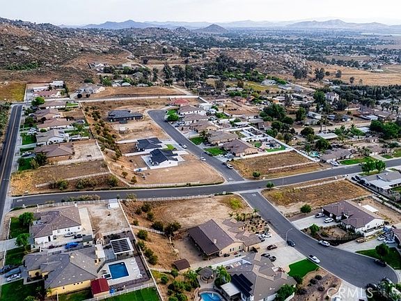 4th image of 22275 Rosary Ave Lot 8