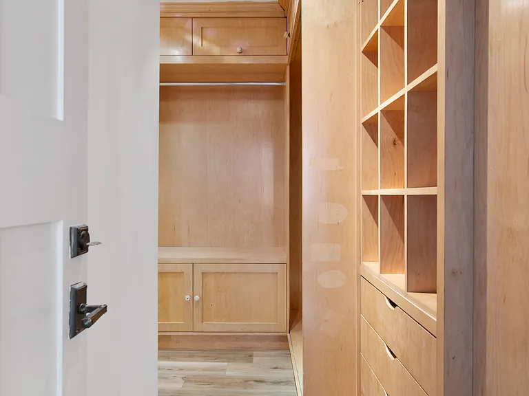 87 Perry St — Photo 11