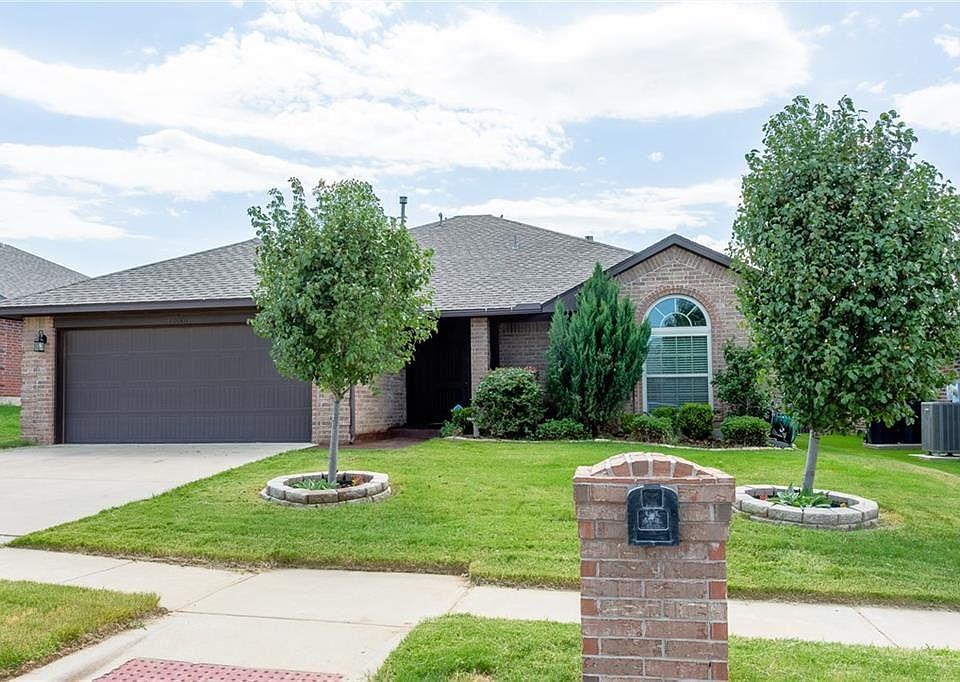 1st image of 10001 Summerhill Ln