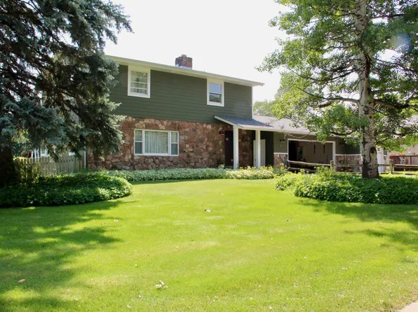 437 W 4th Ave, Dayton, WY 82836