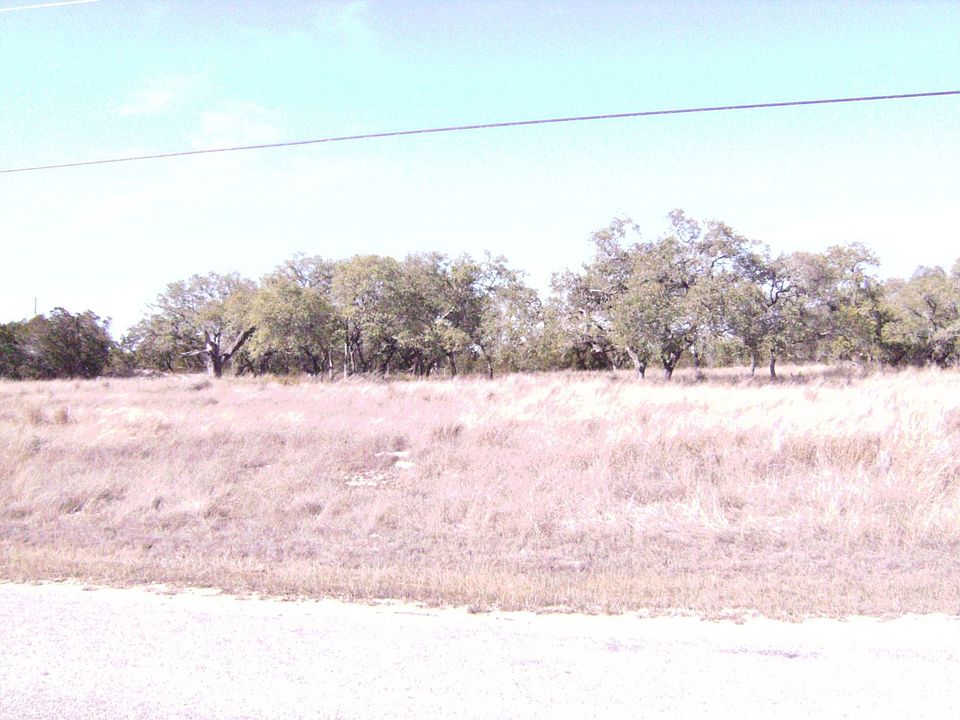 2nd image of 552 River Chase Dr