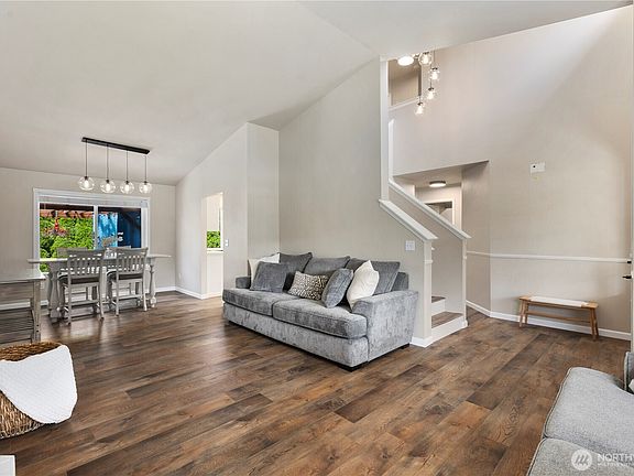 4th image of 15616 40th Avenue E