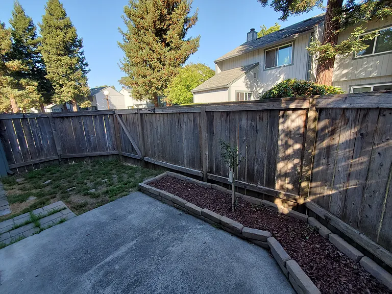 315 Westmont Pl — Photo 9