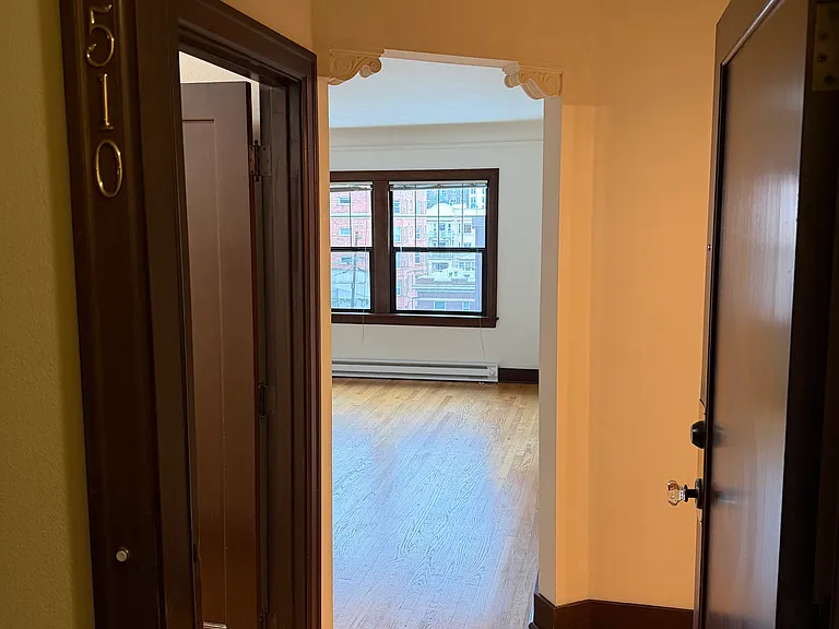 The St. Ingbert Apartments — Photo 17
