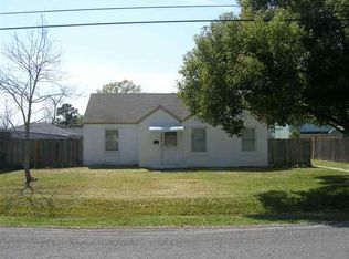 3213 Graves Ave, Groves, TX 77619