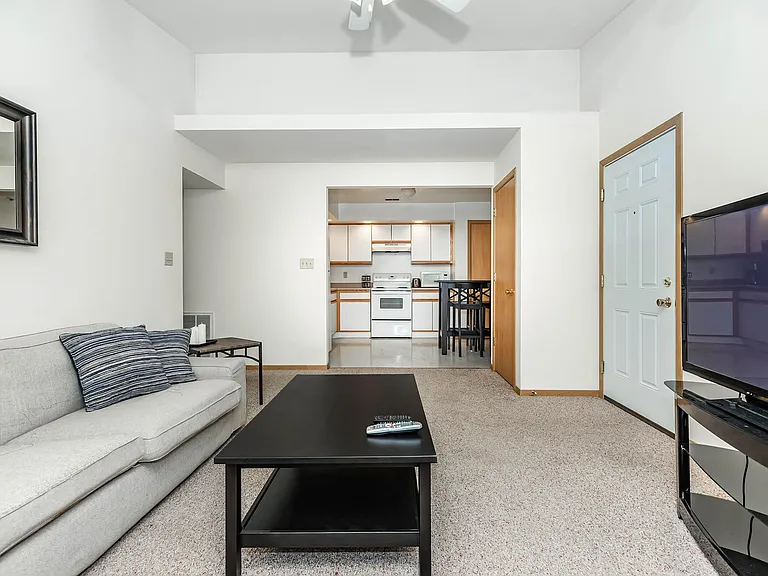 Hunter Star Properties — Photo 28