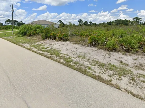 2910 73rd St W, Lehigh Acres, FL 33971