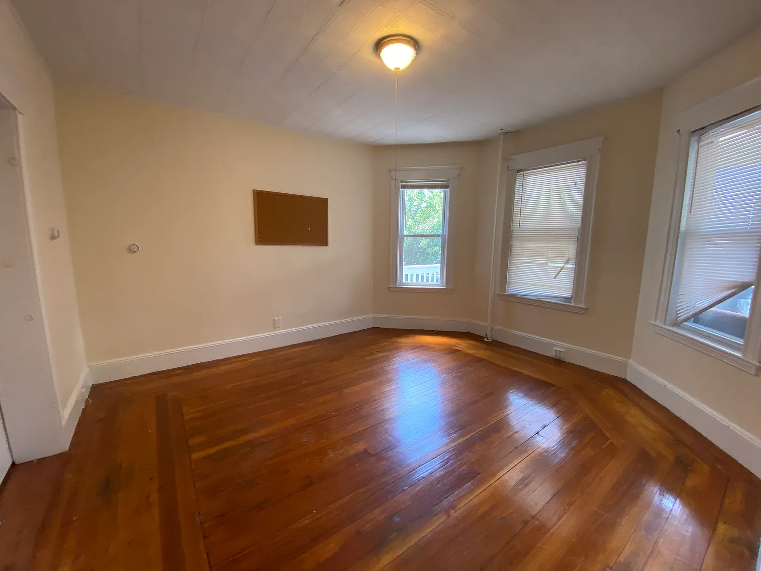 43 Teele Ave — Photo 4