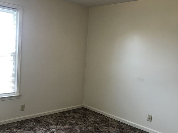4th image of 149 Darlene Dr