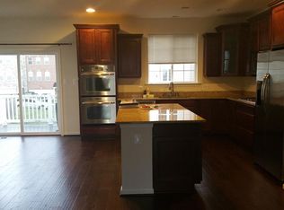 10240 Fountain Cir, Manassas, VA 20110