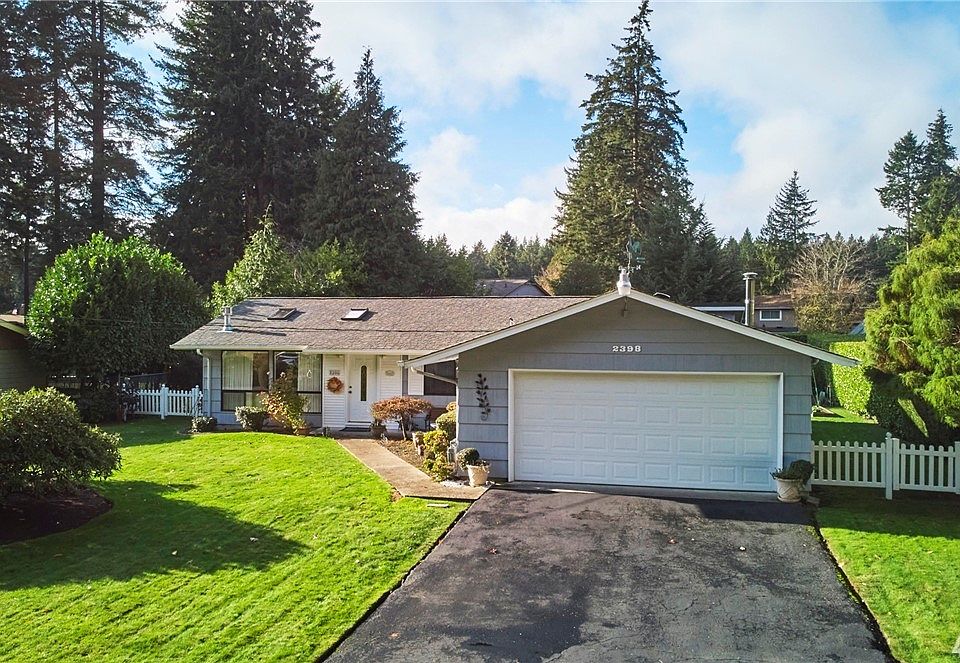 WELCOME HOME! This Beautifully Maintained Light & Bright 3 Bedroom 1 3/4 Bath  Parkwood Rambler Charmer Awaits You & Yours! Nestled On A Beautiful .3 Acre Landscaped Lot This 60's Home Was Rebuilt in 1991 And The Updates Are Numerous! Gas Free Standing Stove For Those Chilly Winter Evenings; Skylights For That Light Filled Space You Crave; A/C For The Hot Summer Days; Open Space Kitchen Dining Room; Sun Room; Entertainment Sized Deck W/ Built In Bench; Great Storage & Built-Ins Through-Out Kitchen & Bedrooms; Sprinkler System; Outdoor Shed; Wood Stove in Garage; Fully Fenced Back Yard. Did We Mention All Appliances Come With The Home? Are You Ready To Move Yet?