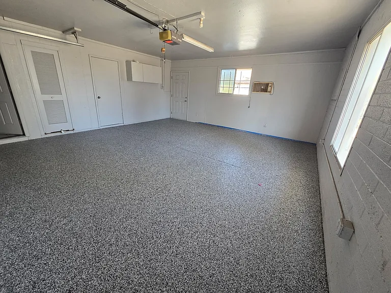 2 CAR GARAGE W/EPOXY FLOOR