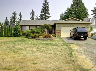 262 Mackenzie Dr, Camano Island, WA 98282
