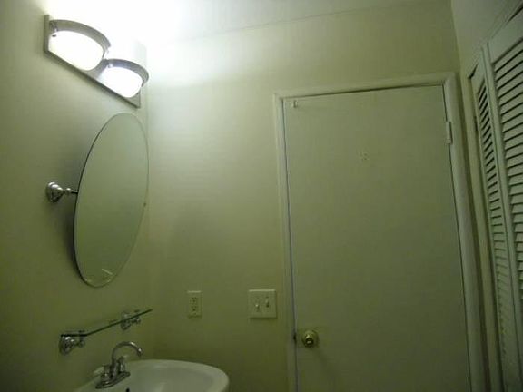 5th image of 1740 Kay Dr