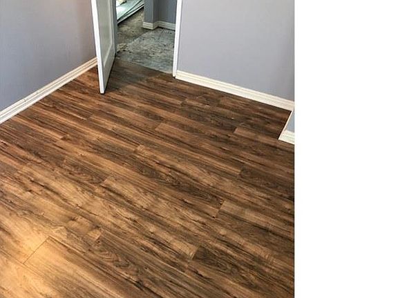 3rd image of 1026 W 91st St #103225
