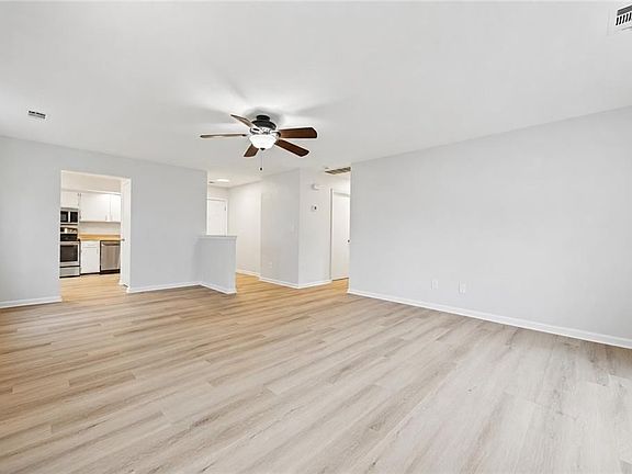 3rd image of 1657 Cassell St