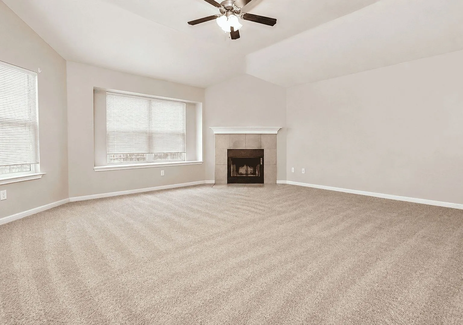 Spacious 4-Bedroom Home with Modern Amenities in Killeen's Goodnight Ranch — Photo 3