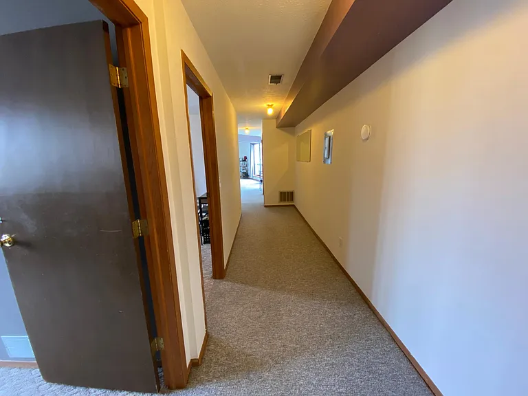 603 W Union St #D — Photo 8