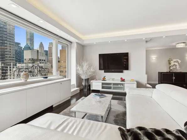 205 East 63rd Street image 2 of 17