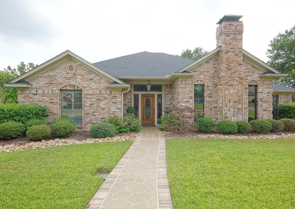 1st image of 1009 Elaine Dr