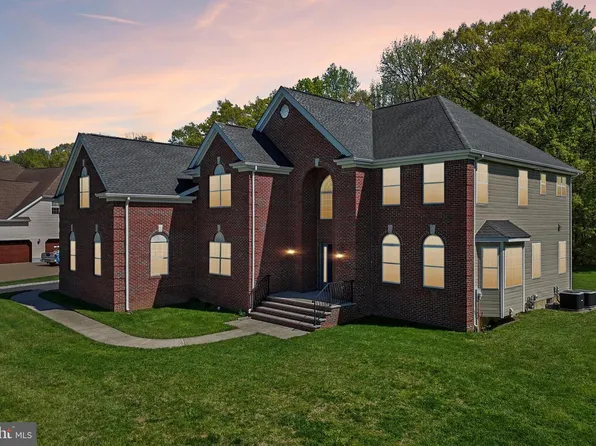 41 Emerald Rd, Robbinsville, NJ 08691