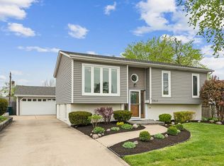 9054 W 147th St, Orland Park, IL