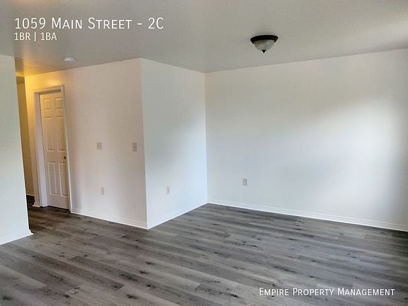 3rd image of 1059 Main St APT 2C