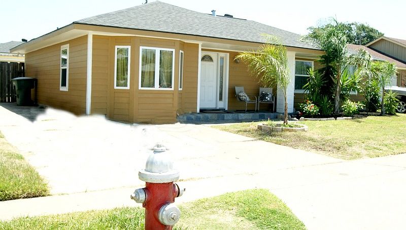 1st image of 2418 Pine St